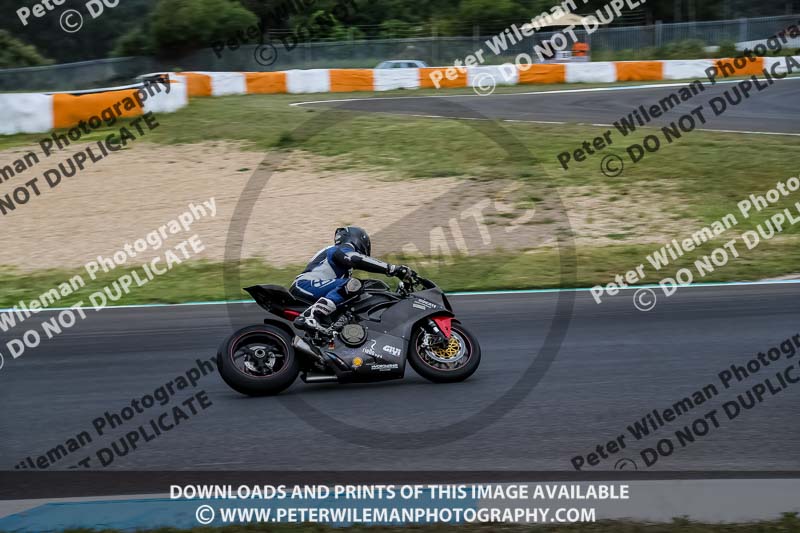 estoril;event digital images;motorbikes;no limits;peter wileman photography;portugal;trackday;trackday digital images